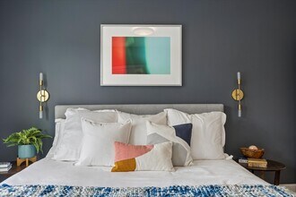 Building Photo - 5205 Amber Sunrise Dr