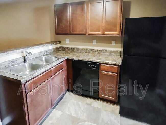Building Photo - 3581 Rock Ridge Dr