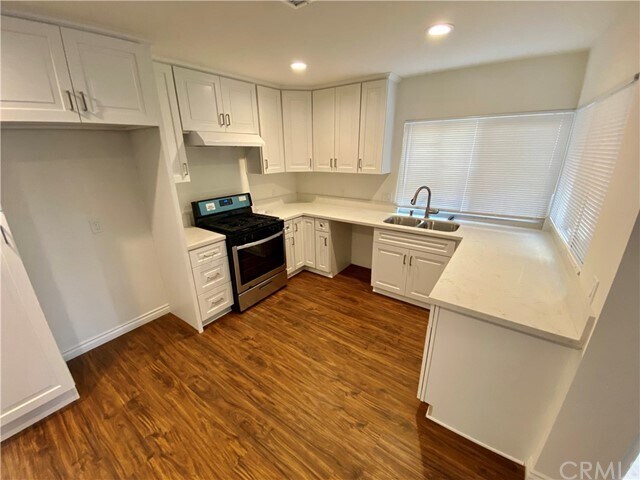 Building Photo - 18042 Westlake Cir