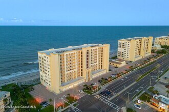 Building Photo - 1025 Jimmy Buffett Mem Hwy