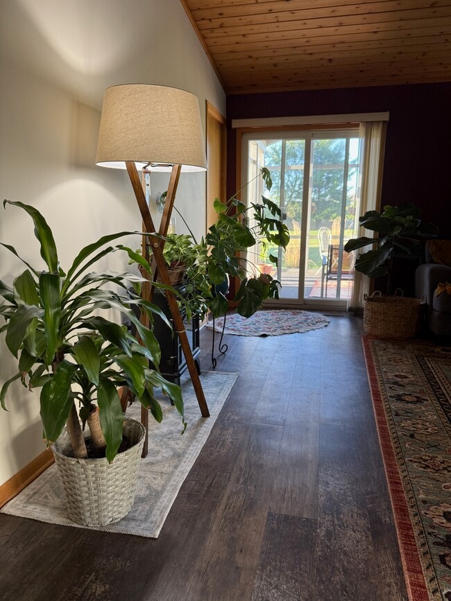The path to the screened porch - 4888 Tee Ct SW