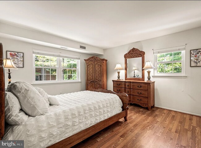 Foto del edificio - 31 Old Forge Xing