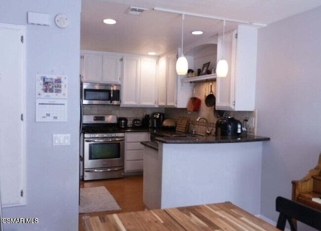 Foto del edificio - 2388 Royal Ave