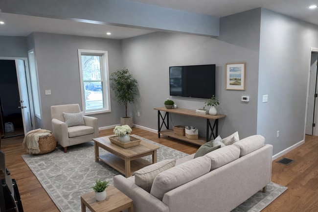 Building Photo - 48 Hastings St