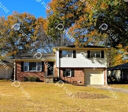 Building Photo - 1003 Heard Ct SE