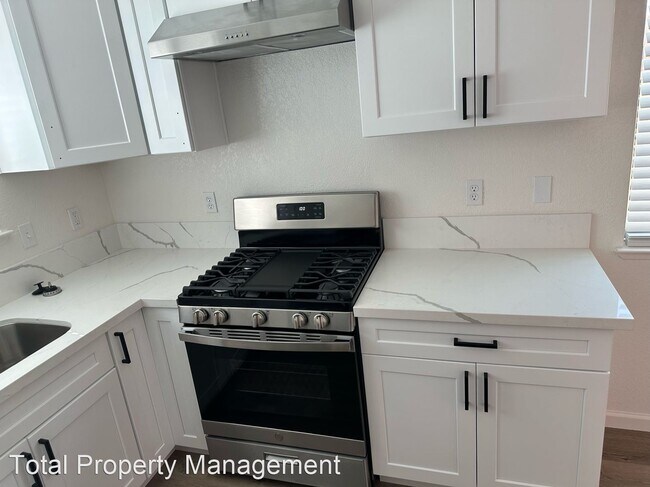 Foto del edificio - 3 br, 2 bath House - 417 N. F St.