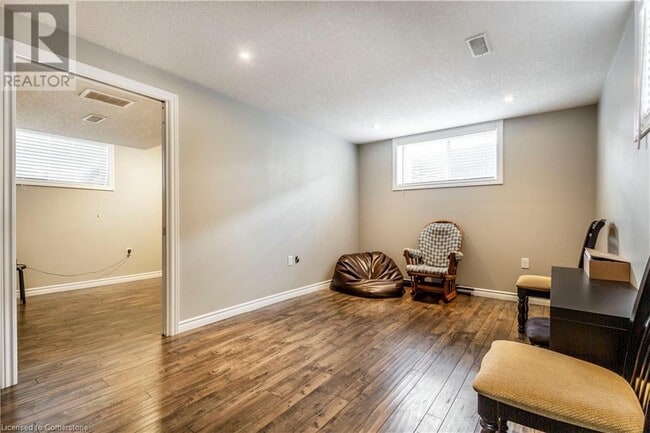 Building Photo - 151 Hardcastle Dr