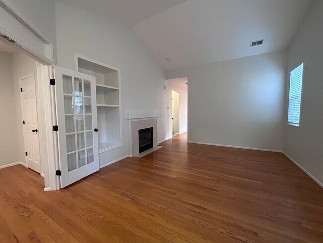 Foto del edificio - 6897 W Rockland Pl