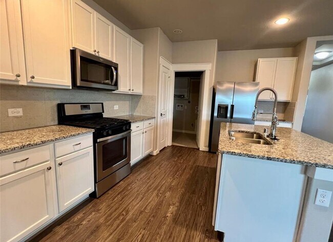 Foto del edificio - 12347 Breckenwood Mills Dr