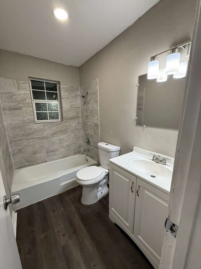 Building Photo - 2522 Normont Cir