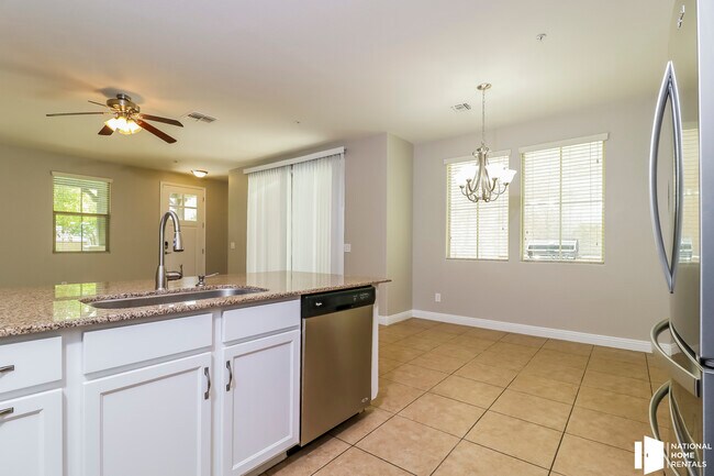 Foto del edificio - 20601 W White Rock Rd