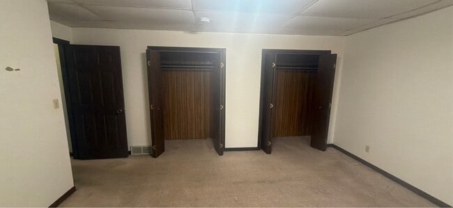 Foto del edificio - 524 Breezy Point Dr