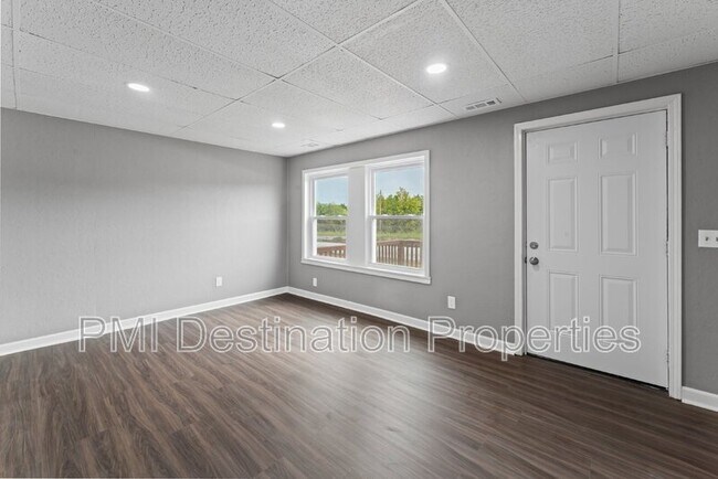 Building Photo - 9720 Lexington Ave