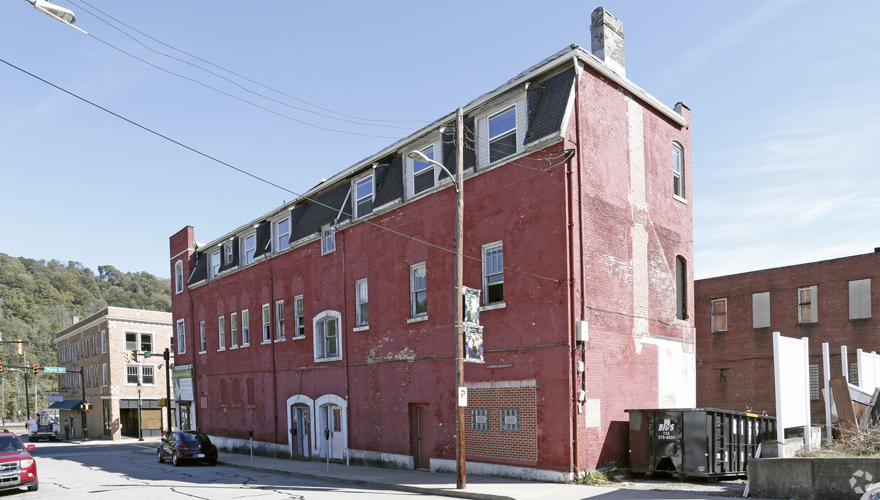 Building Photo - 260 W Main St