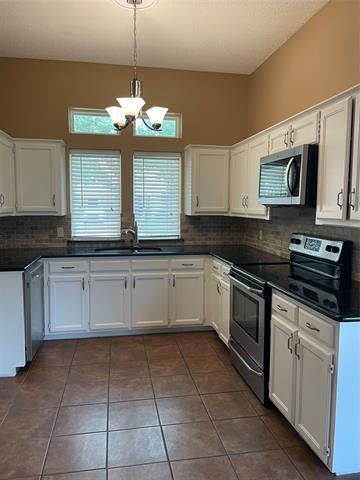 Building Photo - 6214 Brookstone Dr