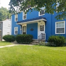 Building Photo - 413 E 63rd Terrace