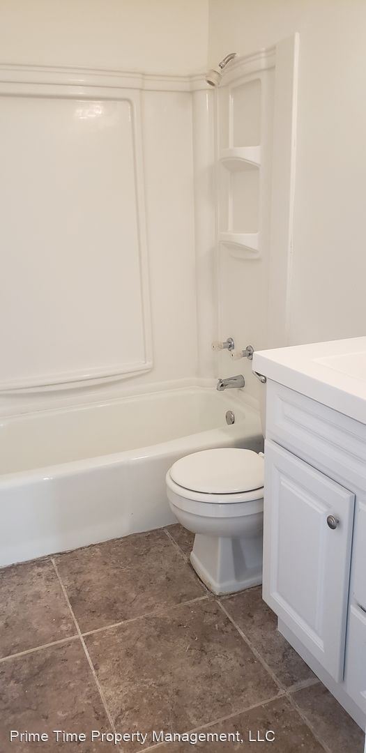 Foto del edificio - 3 br, 1.5 bath House - 619 S 75th St