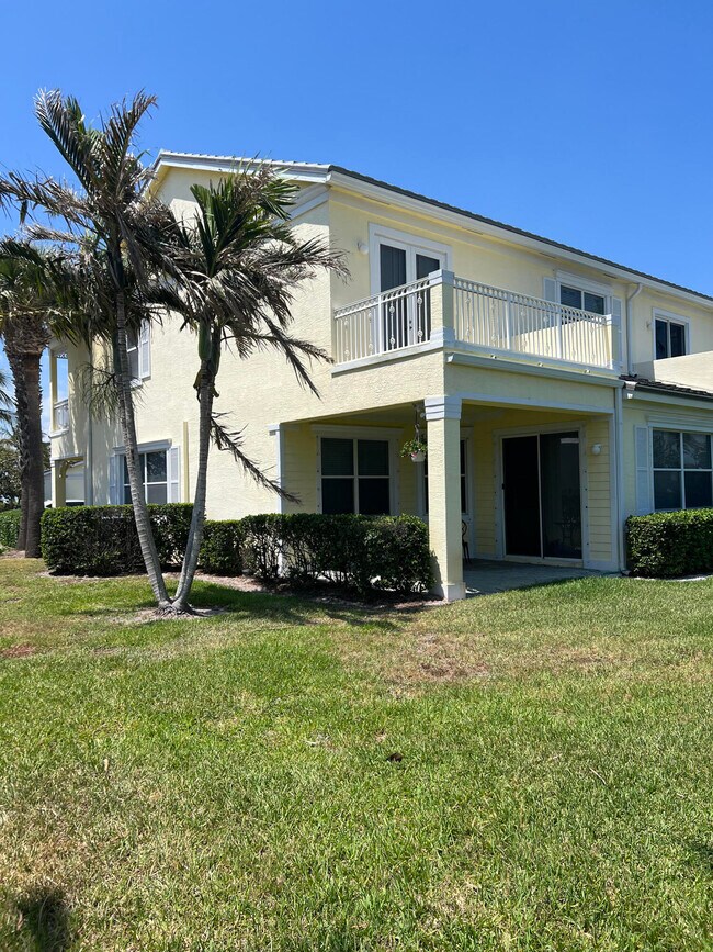 Foto del edificio - 2100 Mariner Bay Blvd