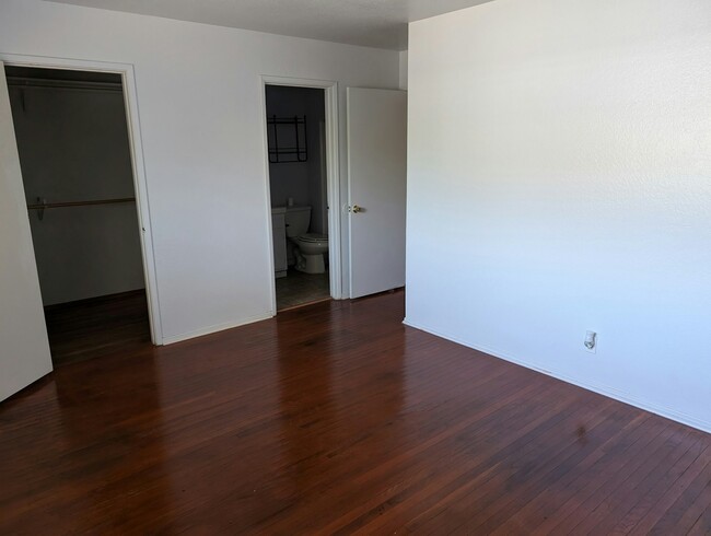Building Photo - 1106 Morton Ct