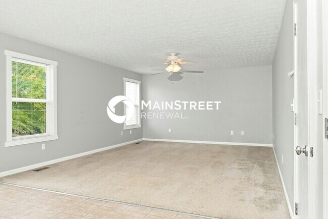 Foto del edificio - 4 Bedroom Pet-Friendly Home in Lancaster, OH with Main Street Renewal