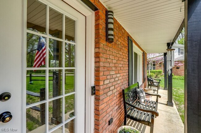 Foto del edificio - 896 Cliffside Dr