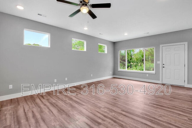 Foto del edificio - 4775 E 45th St N