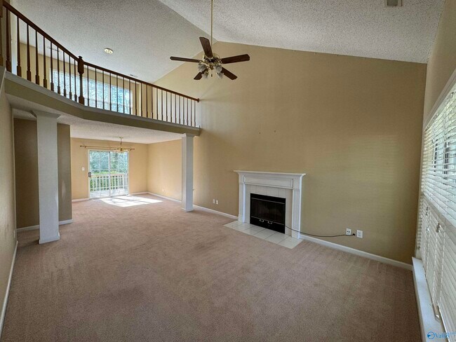 Foto del edificio - 247 Postwood Ct