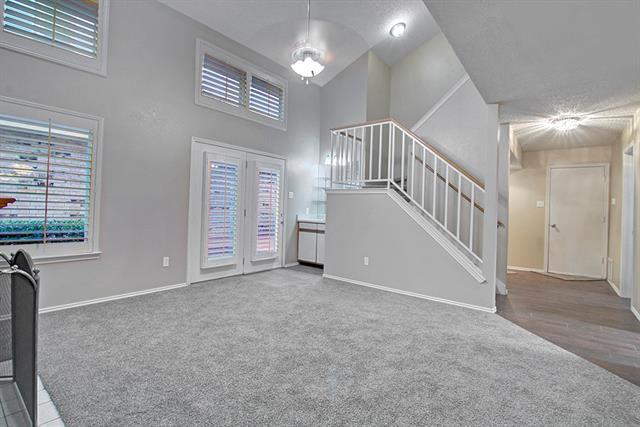 Foto del edificio - 2106 Willowgate Ln