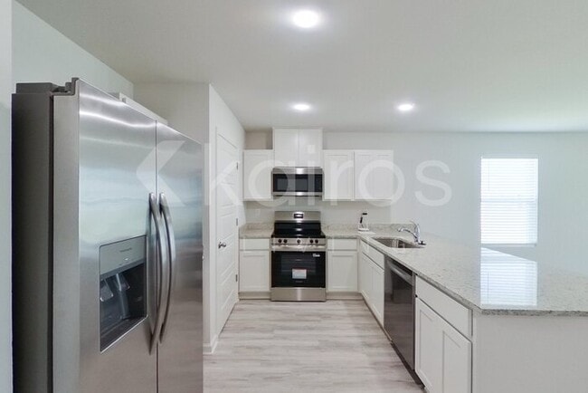 Foto del edificio - 14238 Ruffian Ave