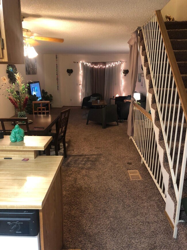 Living room - 1811 S Quebec Way