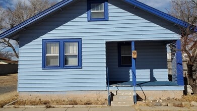 Building Photo - 417 Cherry St