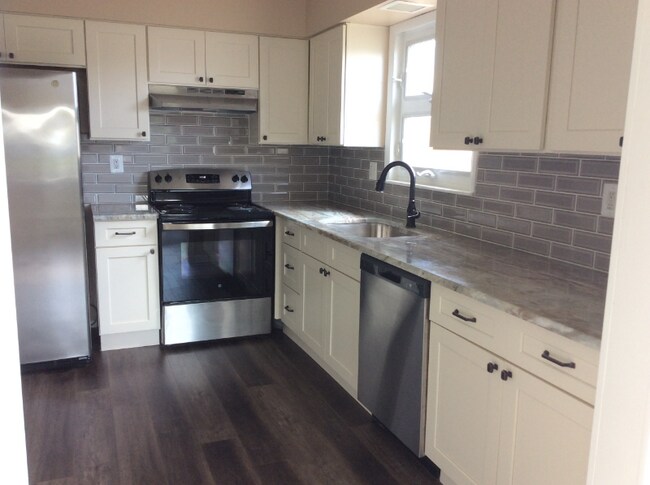 Foto del edificio - 158 Clay Cir