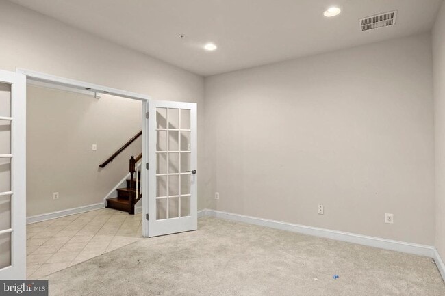 Building Photo - 117 Meridian Ln