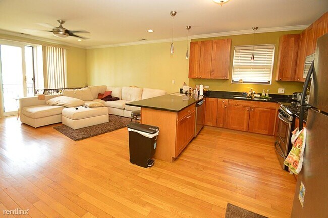 Building Photo - 1 br, 1 bath  - 2711 W Washington Blvd Apt 2
