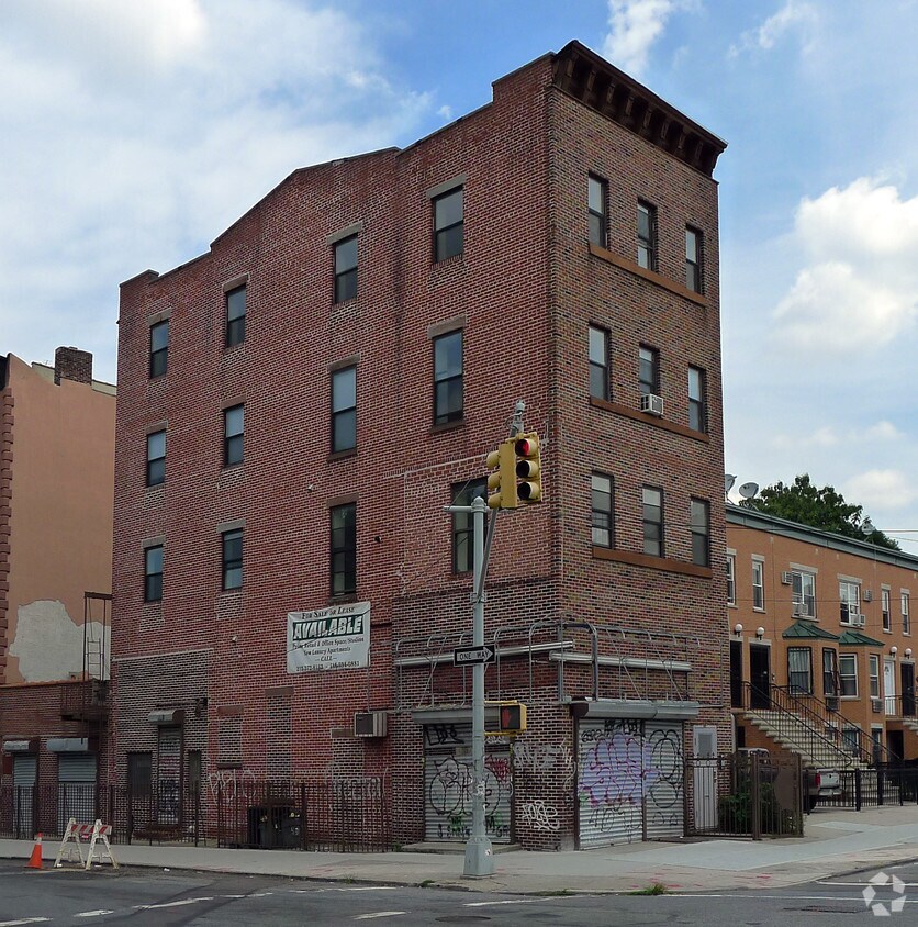 Primary Photo - 295 Nostrand Ave