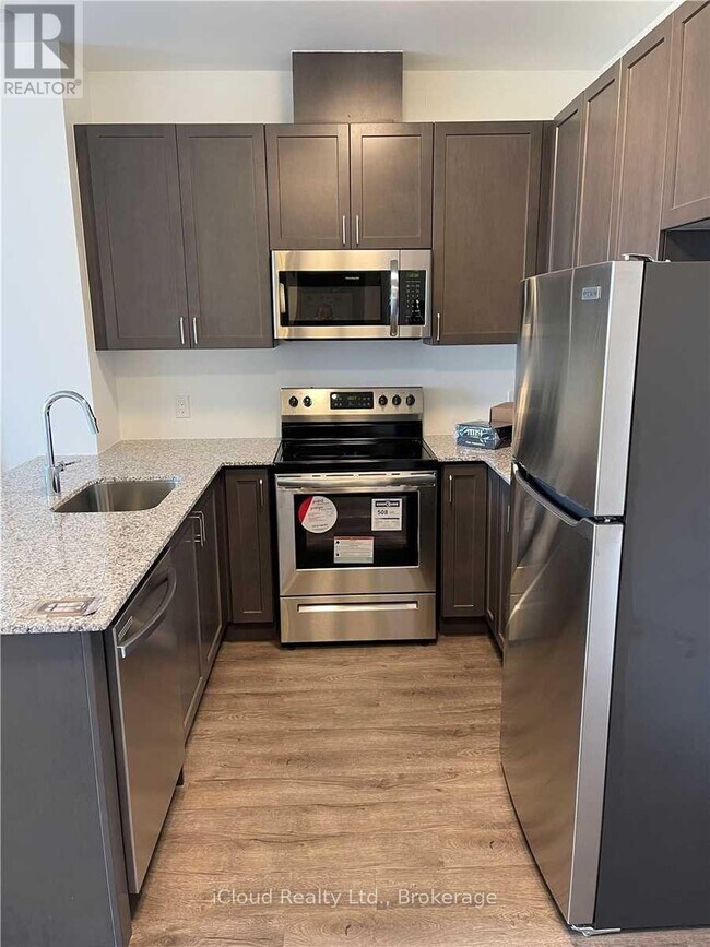 Photo du bâtiment - 95 Dundas St W