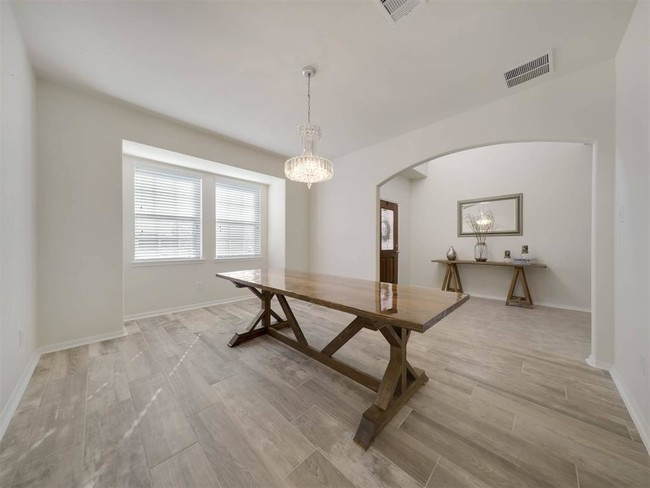 Building Photo - 12735 Blue Ridge Grace Way