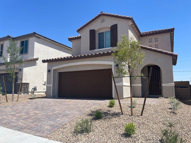Building Photo - Newer Home! READY FOR MOVE IN!!