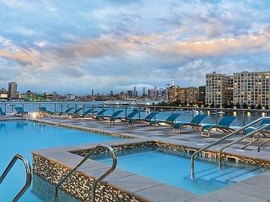 Foto principal - 801 Harbor Blvd