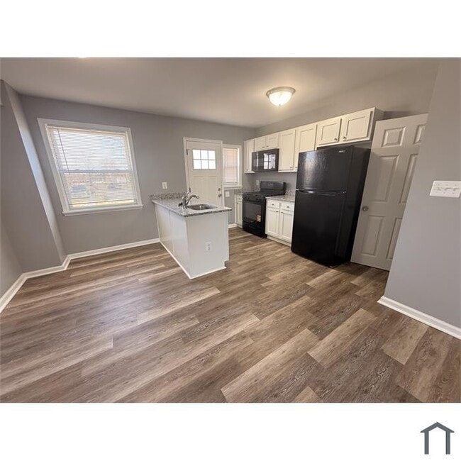 Foto del edificio - 3 bedroom with Parking