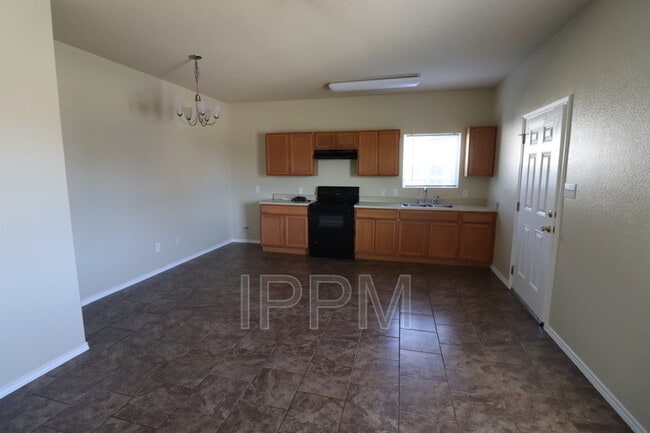 Building Photo - 17124 Mandarin Ave