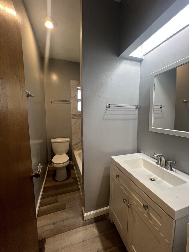 Foto del edificio - 7721 Chorman St