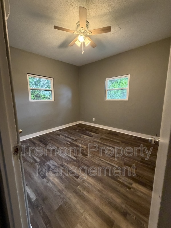 Building Photo - 4607 Highland Ave