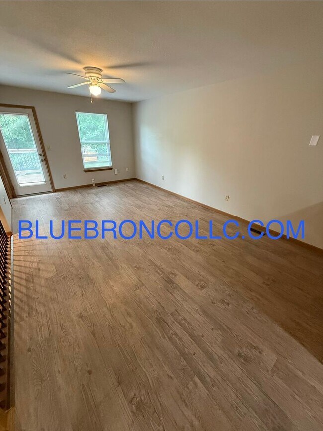Foto del edificio - 609 W Pine St