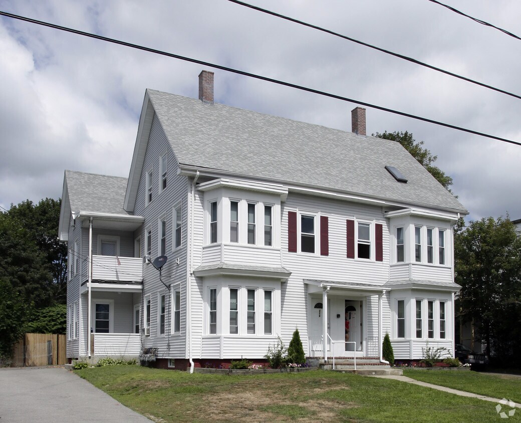 Building Photo - 316-318 Commmercial St