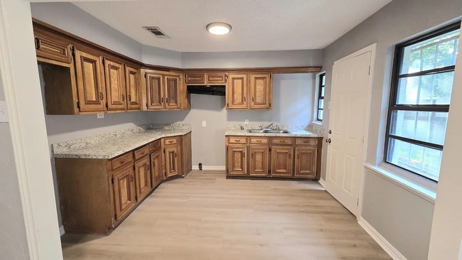 Photo - 2819 Anzio Dr House