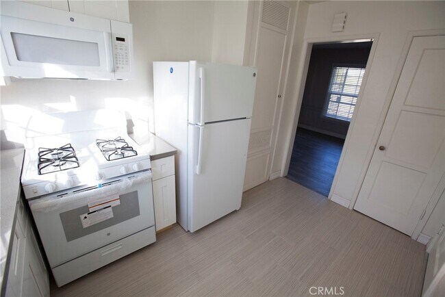 Foto del edificio - 3536 W Adams Blvd