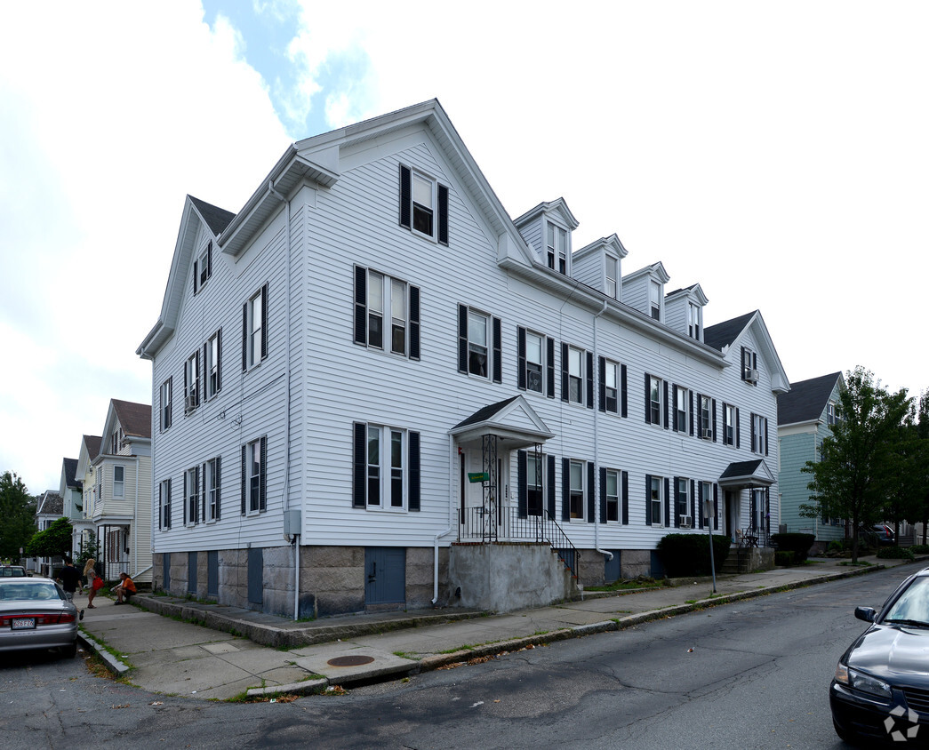 Primary Photo - 66-68 Hillman St