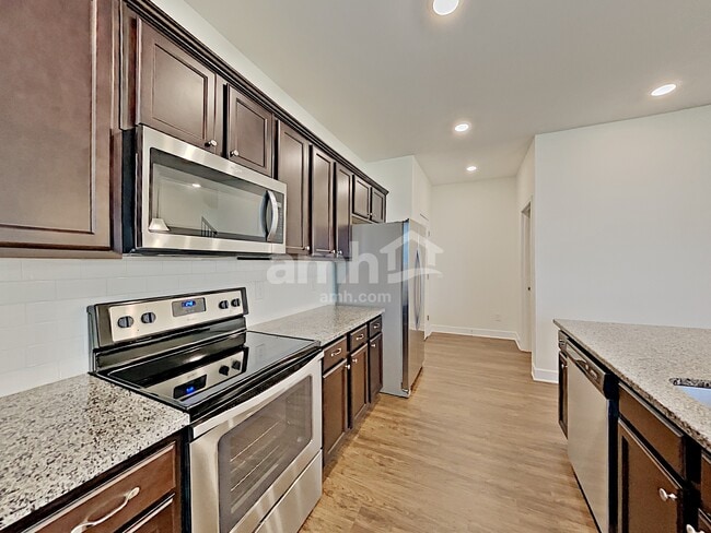 Building Photo - 4900 Horatio Ct