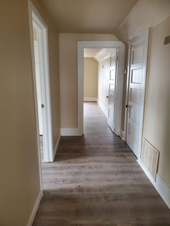 Foto del edificio - 3 Bed 1 bath house